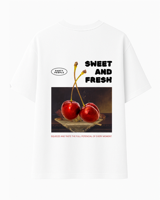 Camiseta Blanca Cereza - Oversize Fit