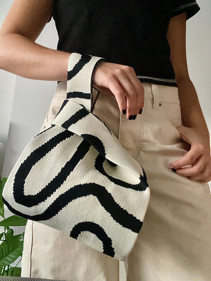 Bolso Tejido - Curvas Blanco y Negro